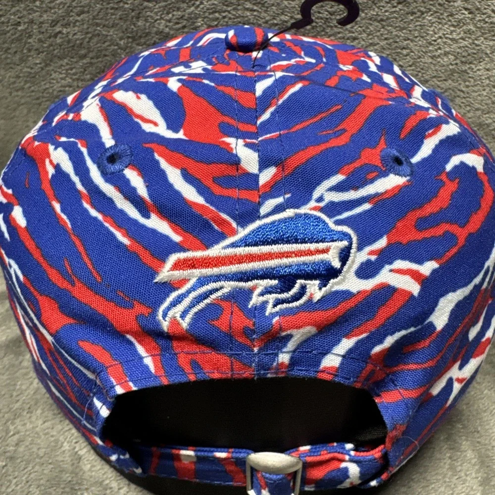 New Era outfit animal color